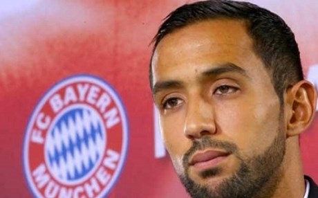 بن عه‌تیه‌ لە لایەن باوكیەوە لێیدرا